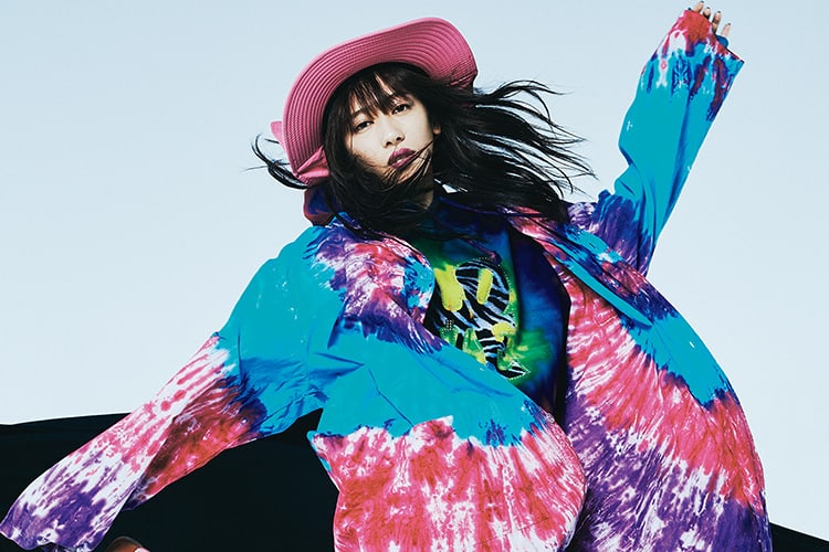 私立恵比寿中学・真山りかが魅せる、個性派ジャケットのアンバランス