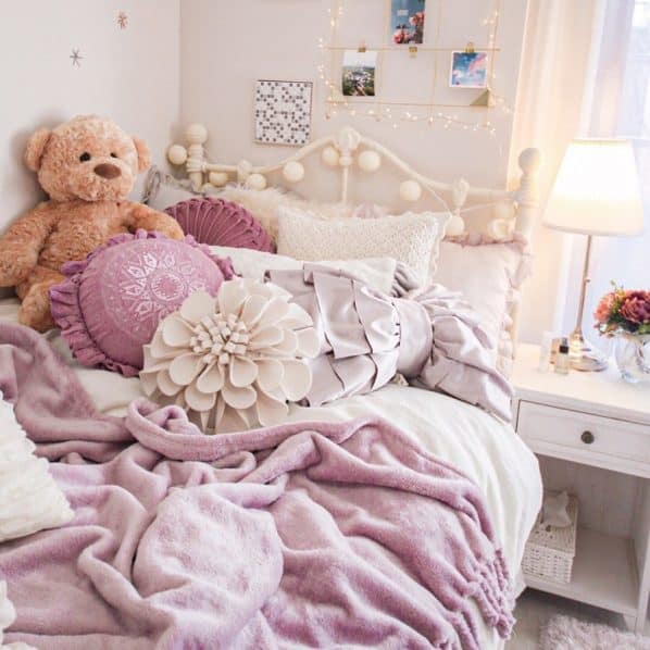 ガーリーインテリア7選 一人暮らしの部屋が可愛くなるdiyのコツも解説 Bis ビス