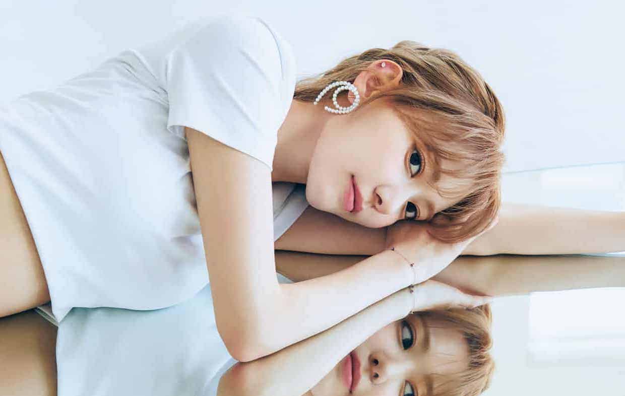 美しすぎる！ 宮脇咲良が着こなす、話題の韓国ファッションブランド