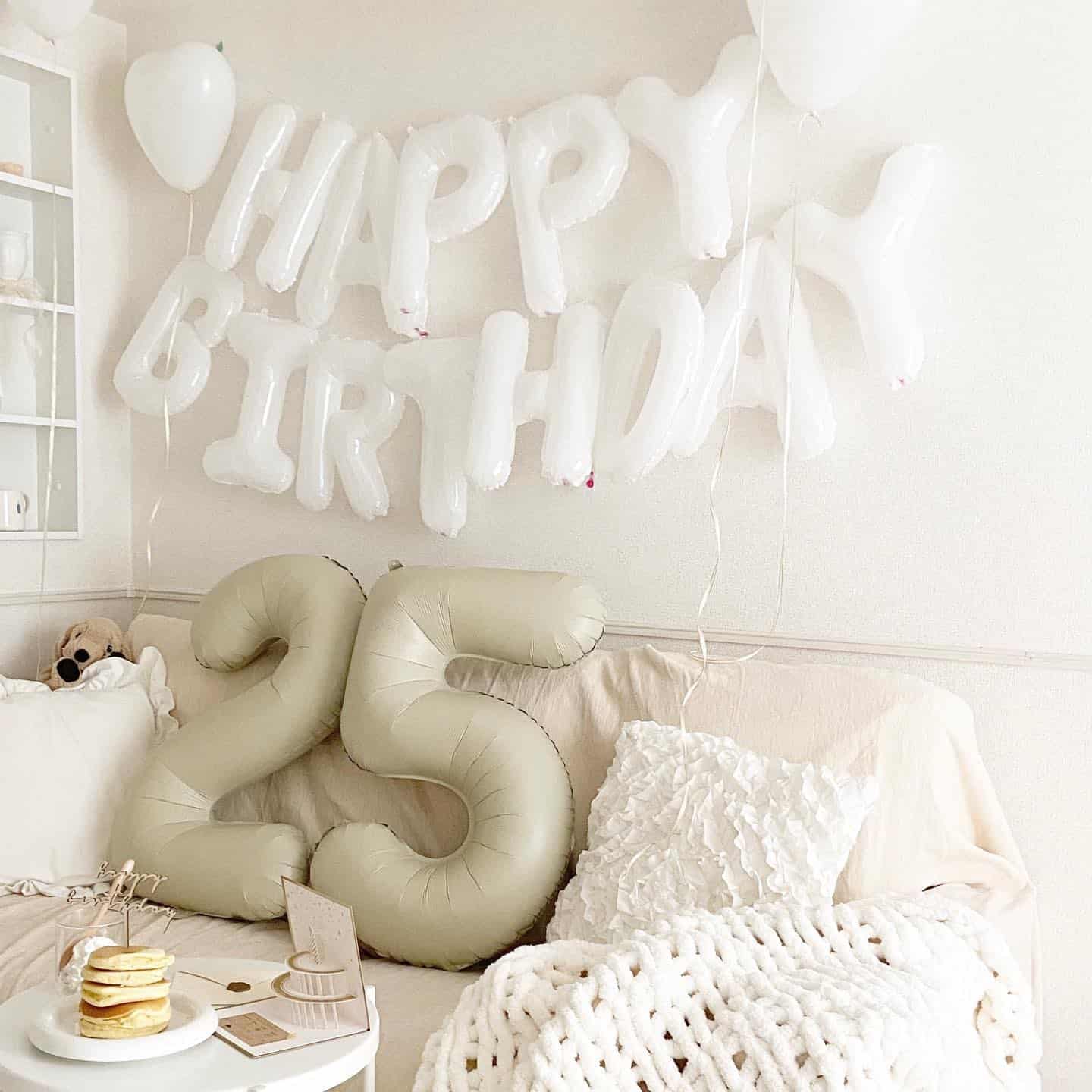 誕生日サプライズ彼氏_家に飾り付け