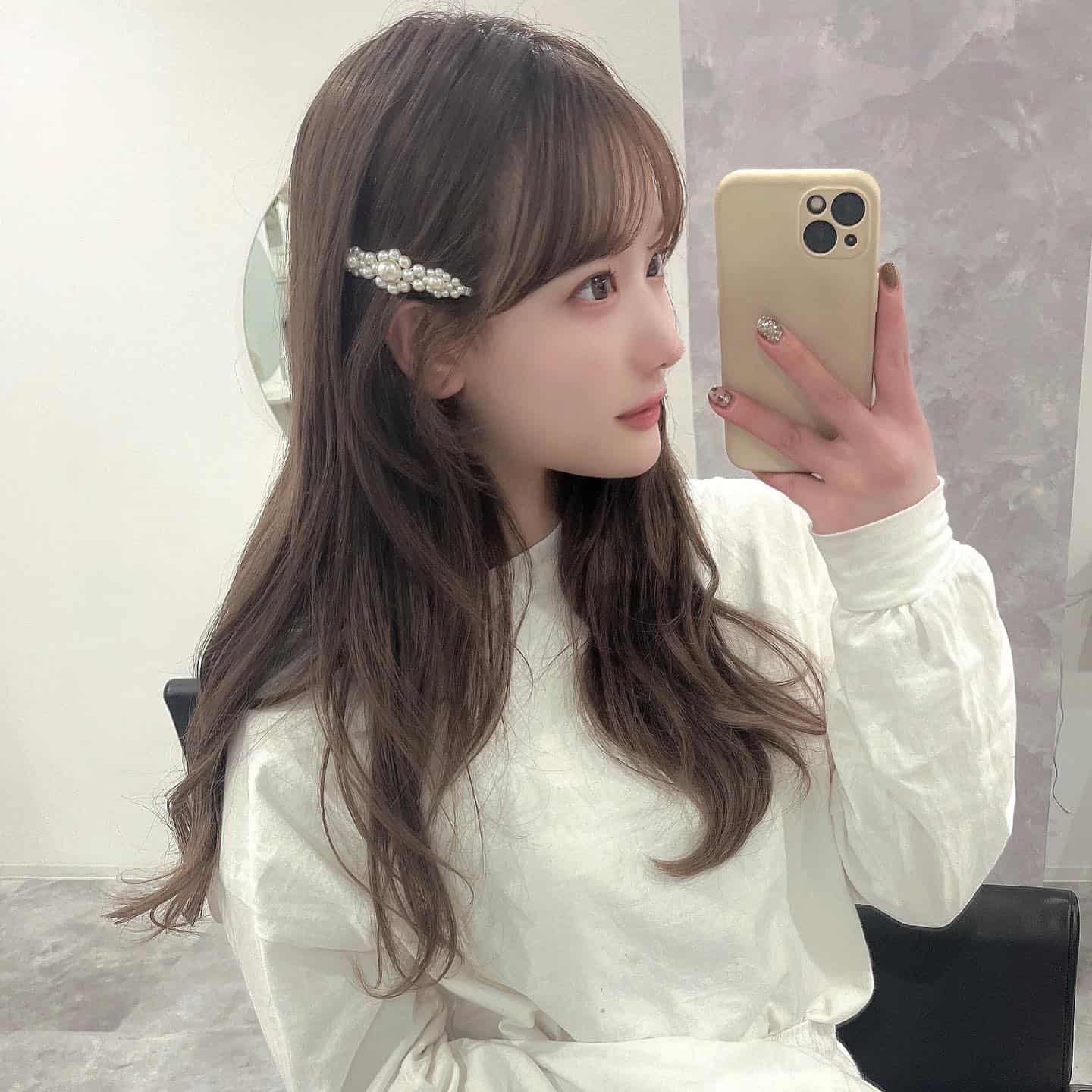 前髪アレンジ_ロングヘア向け流し