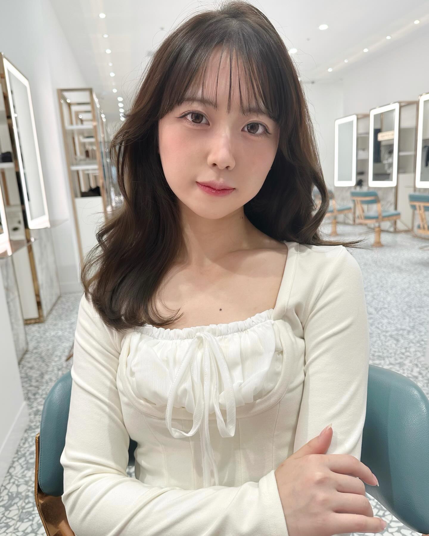 シースルーバング_ゆる巻きロング